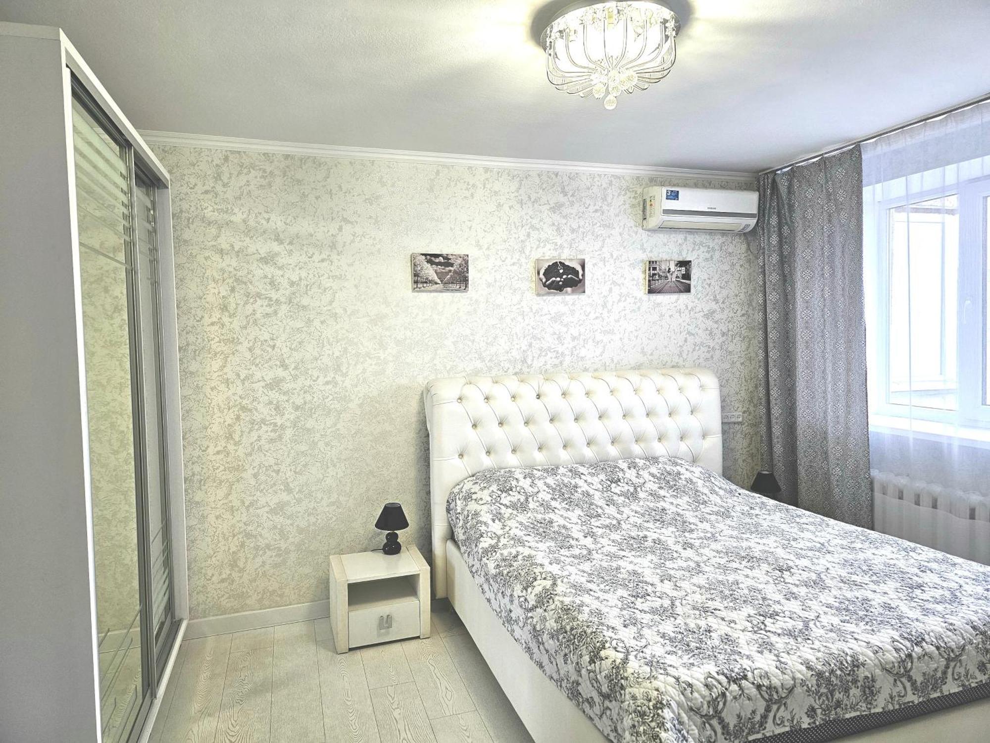 Black And White Apartment Chişinău Eksteriør billede